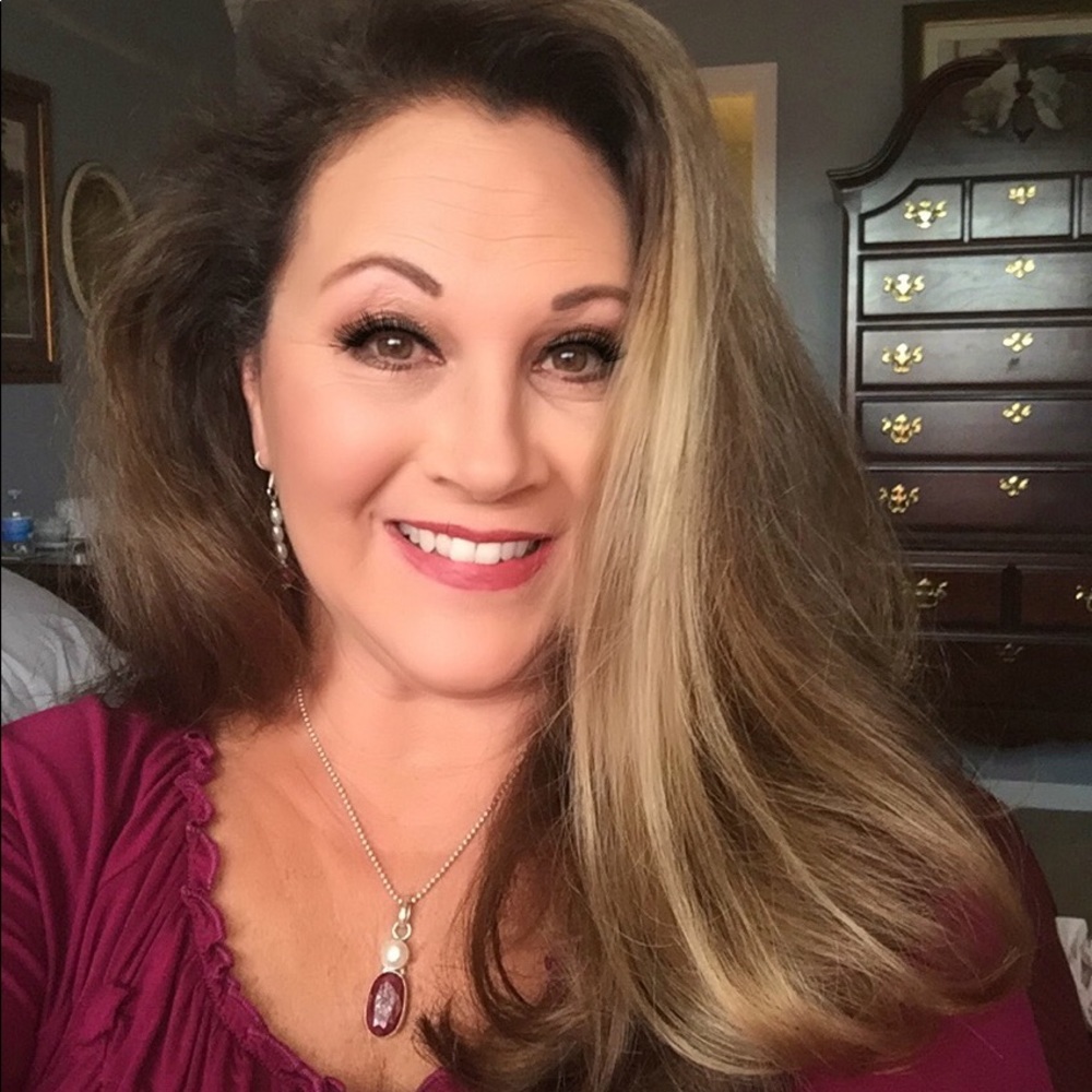 Meet your Posher, Lisa